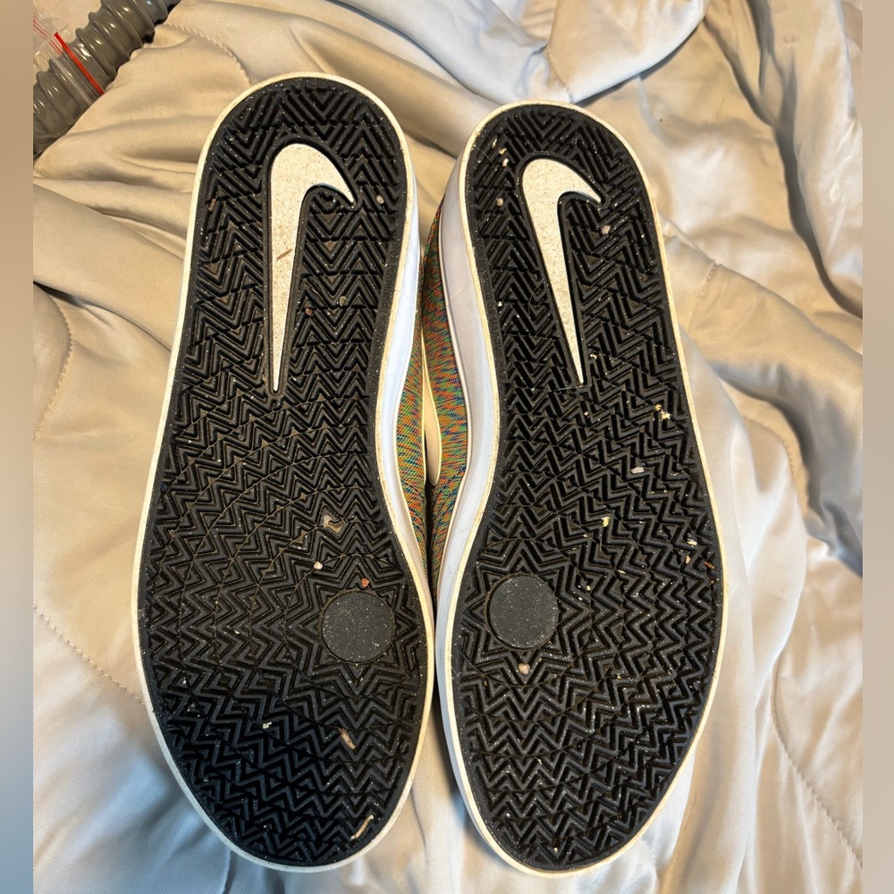 Nike Solar Check women’s size 8, worn one time - Picture 5 of 5